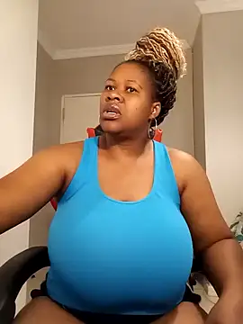 Snapshot of bustylisa1983 chatting on January 2025 07:39:01 AM bustylisa1983 online show from January 2025 07:39:01 AM