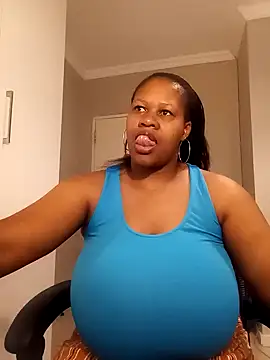 Snapshot of bustylisa1983 chatting on February 2025 06:14:02 AM bustylisa1983 online show from February 2025 06:14:02 AM