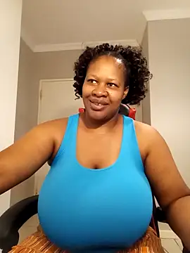 Snapshot of bustylisa1983 chatting on February 2025 06:25:02 AM bustylisa1983 online show from February 2025 06:25:02 AM