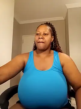 Snapshot of bustylisa1983 chatting on March 2025 05:24:02 AM bustylisa1983 online show from March 2025 05:24:02 AM