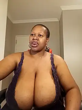 Snapshot of bustylisa1983 chatting on September 2025 05:29:01 AM bustylisa1983 online show from September 2025 05:29:01 AM