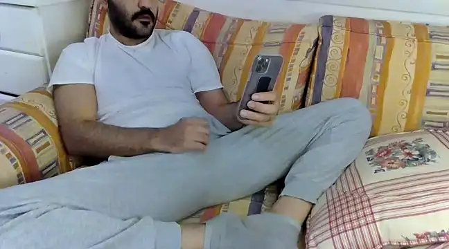 Snapshot of boymoon_20 chatting on December 2024 09:30:02 PM boymoon 20 online show from December 2024 09:30:02 PM