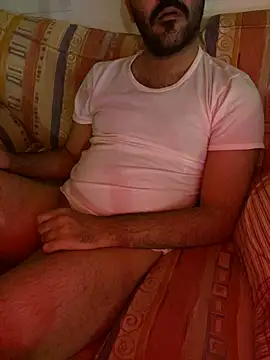 Snapshot of boymoon_20 chatting on January 2025 01:43:01 AM boymoon 20 online show from January 2025 01:43:01 AM