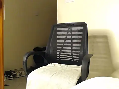 Snapshot of CurvyGlass chatting on January 2025 01:10:02 AM CurvyGlass online show from January 2025 01:10:02 AM