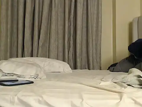 Snapshot of CurvyGlass chatting on March 2025 12:20:02 AM CurvyGlass online show from March 2025 12:20:02 AM