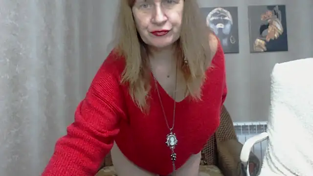 Snapshot of koroleva70 chatting on December 2024 06:56:02 PM koroleva70 online show from December 2024 06:56:02 PM