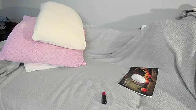 Snapshot of missbenz chatting on October 2025 12:28:02 PM missbenz online show from October 2025 12:28:02 PM