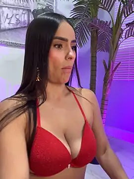 Snapshot of Mau_White chatting on April 2026 10:18:01 PM Mau White online show from April 2026 10:18:01 PM