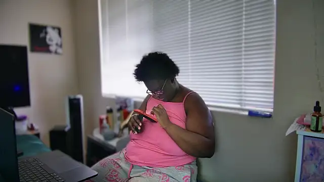 Yagurl  west online show from January 2025 08:53:01 PM