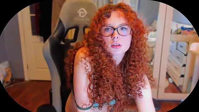 KlementinaBbG online show from February 2025 11:46:02 PM