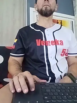 JULESLAKES online show from May 2026 12:41:01 AM