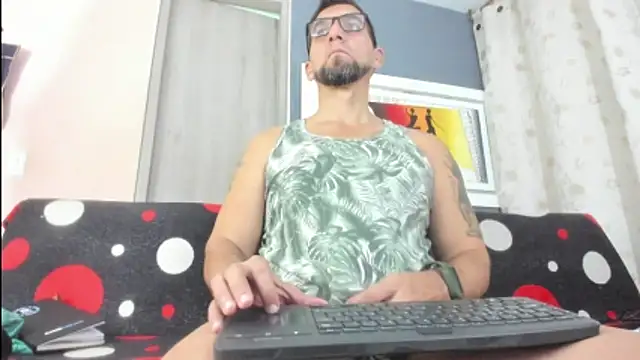 JULESLAKES online show from May 2026 01:40:01 PM