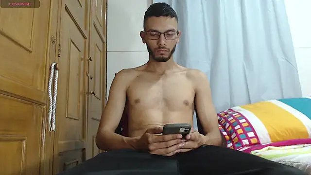 russthiago online show from May 2026 02:44:02 PM