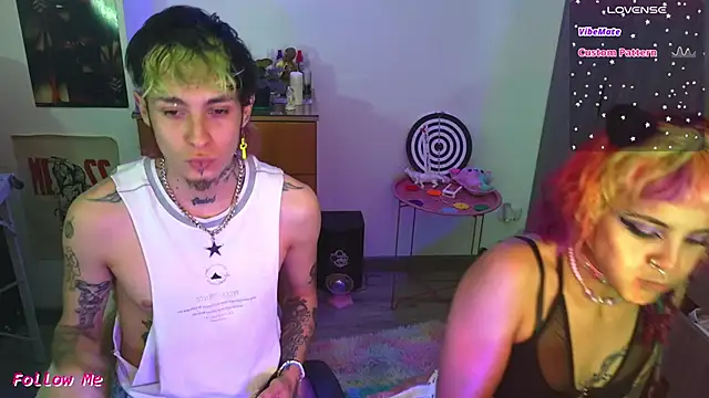 Snapshot of badeyes_crazygoat chatting on November 2025 01:15:02 AM badeyes crazygoat online show from November 2025 01:15:02 AM