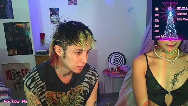 Snapshot of badeyes_crazygoat chatting on November 2025 01:08:02 AM badeyes crazygoat online show from November 2025 01:08:02 AM