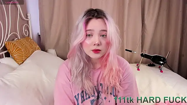   KawaiiYuki   online show from January 2025 08:39:02 AM