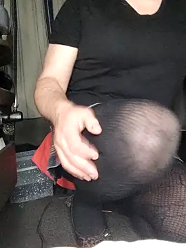 mikostriper online show from May 2026 11:32:01 PM