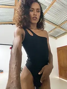 Snapshot of lau_sil chatting on December 2025 09:54:02 PM lau sil online show from December 2025 09:54:02 PM