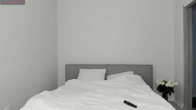 sarahphyllis online show from November 2025 07:59:02 PM