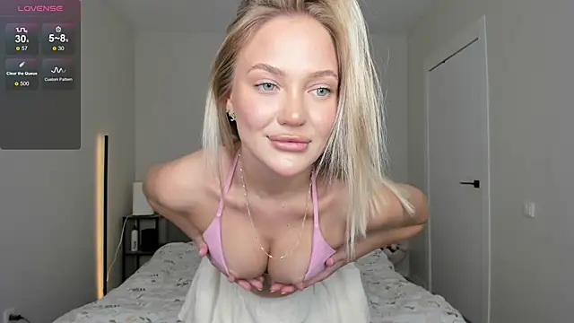 sarahphyllis online show from April 2026 09:06:01 PM