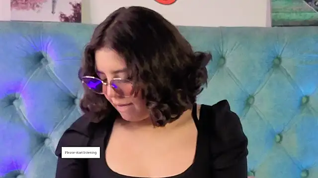 Paola Lyon  online show from December 2025 12:32:01 PM