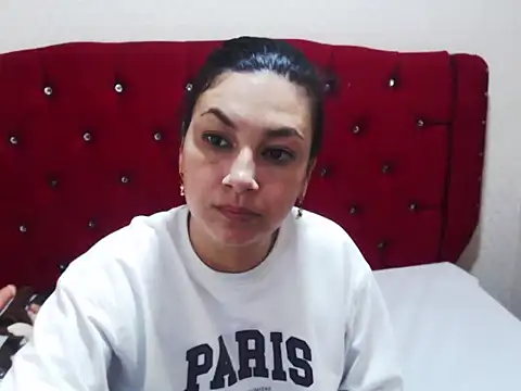 Snapshot of AdaFawxx chatting on November 2025 02:43:02 AM AdaFawxx online show from November 2025 02:43:02 AM