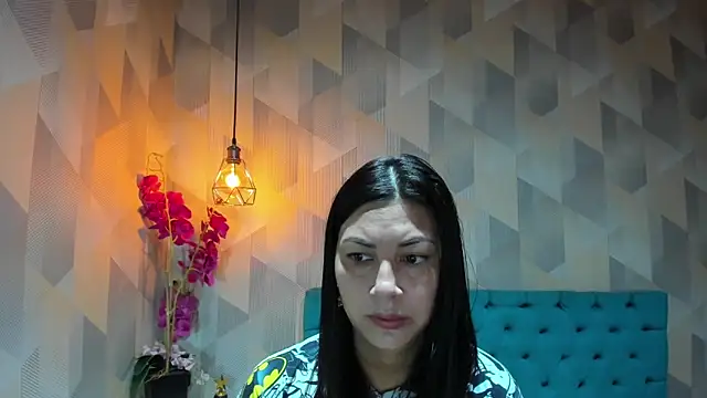 Snapshot of AdaFawxx chatting on December 2025 04:08:01 AM AdaFawxx online show from December 2025 04:08:01 AM