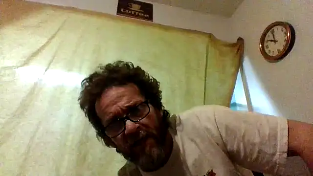 Snapshot of Woodywoodsup1 chatting on December 2025 11:31:01 PM Woodywoodsup1 online show from December 2025 11:31:01 PM