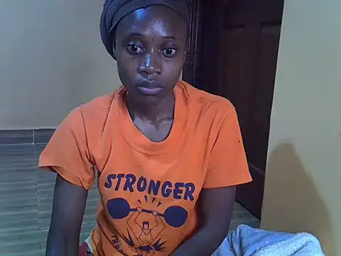 Snapshot of Tanaissa2 chatting on November 2025 01:42:01 AM Tanaissa2 online show from November 2025 01:42:01 AM