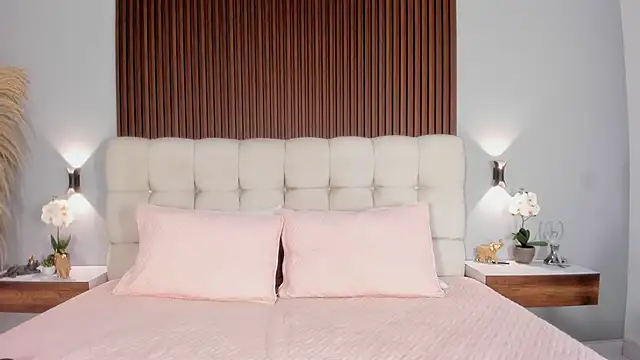 sofi potter  online show from April 2026 10:14:02 PM