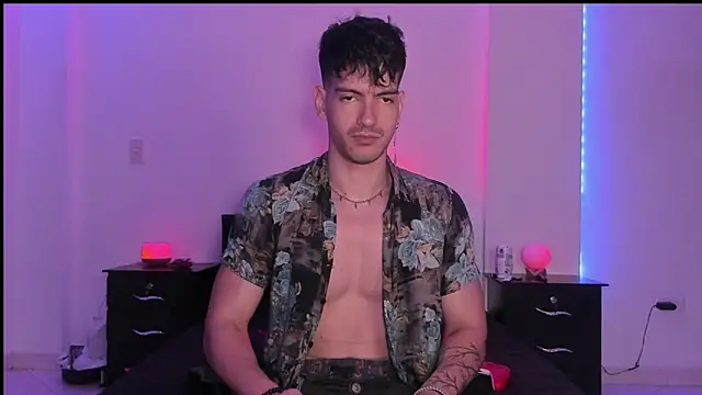 Snapshot of magnusifrit chatting on January 2025 09:08:02 PM magnusifrit online show from January 2025 09:08:02 PM