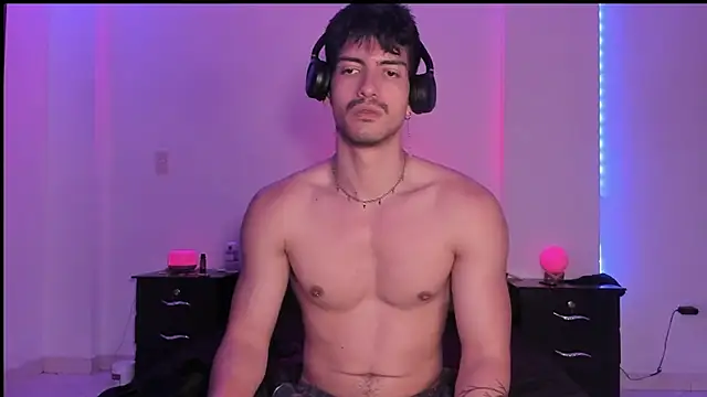 Snapshot of magnusifrit chatting on February 2025 12:13:01 AM magnusifrit online show from February 2025 12:13:01 AM