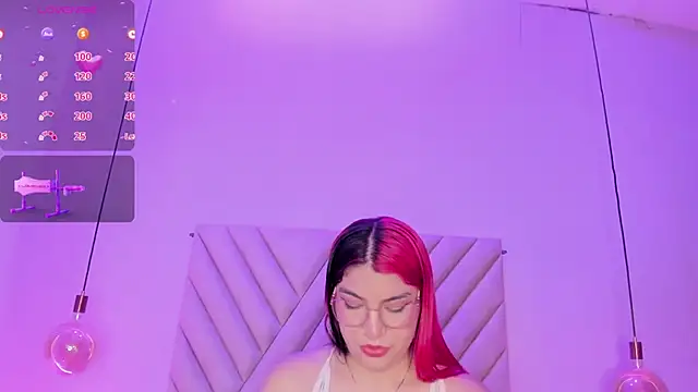 Snapshot of EmmaSwift_ chatting on January 2026 04:04:02 AM EmmaSwift online show from January 2026 04:04:02 AM