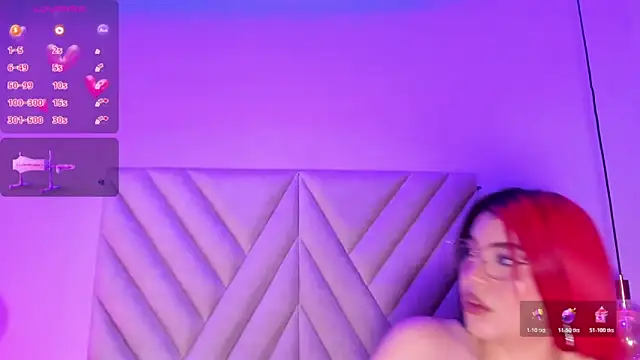 Snapshot of EmmaSwift_ chatting on February 2026 03:05:01 AM EmmaSwift online show from February 2026 03:05:01 AM