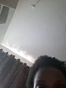 Kamdollie online show from December 2025 02:36:02 PM