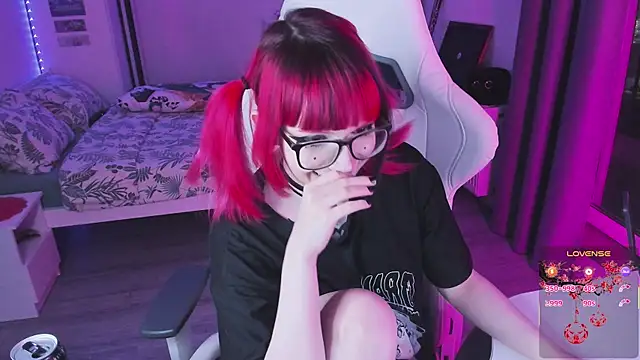 Yumi Youkai online show from March 2026 06:37:01 PM