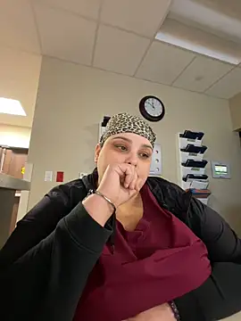 Snapshot of bbwredhead chatting on December 2024 05:53:02 AM bbwredhead online show from December 2024 05:53:02 AM