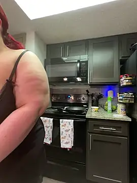 Snapshot of bbwredhead chatting on February 2025 12:48:01 AM bbwredhead online show from February 2025 12:48:01 AM