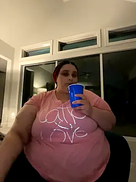 Snapshot of bbwredhead chatting on October 2025 02:32:01 AM bbwredhead online show from October 2025 02:32:01 AM