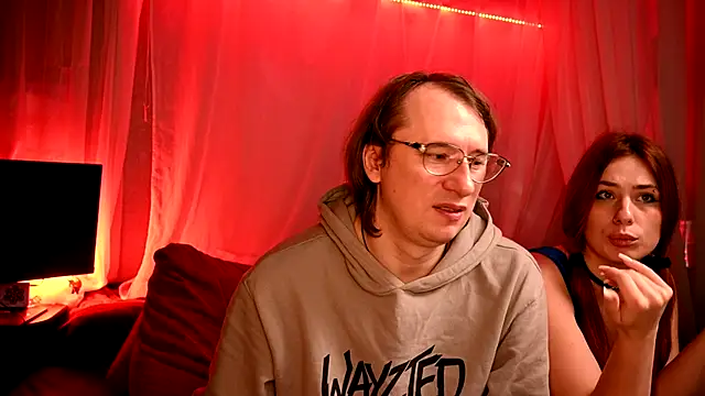 Snapshot of Claudia_and_elon_ chatting on October 2025 08:48:02 AM Claudia and elon online show from October 2025 08:48:02 AM