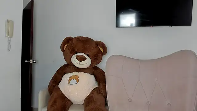 selene king2 online show from June 2026 01:17:02 PM