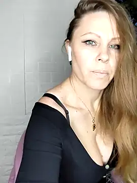 Snapshot of SexyMichellexo chatting on November 2025 03:50:01 PM SexyMichellexo online show from November 2025 03:50:01 PM