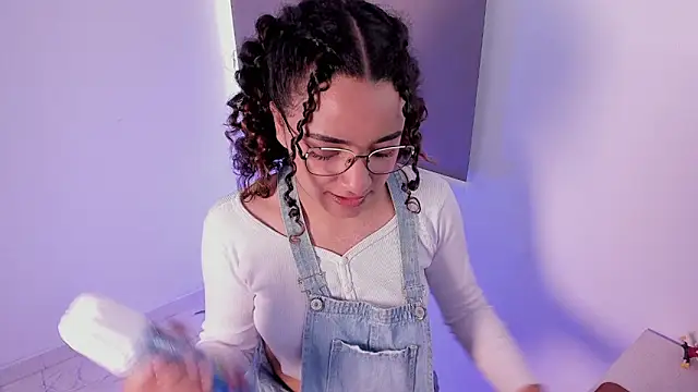 Snapshot of DAHLIA_BROWNIE chatting on March 2025 07:55:02 PM DAHLIA BROWNIE online show from March 2025 07:55:02 PM