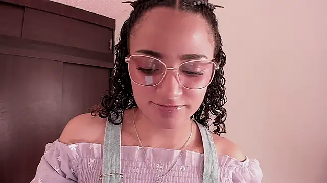 Snapshot of DAHLIA_BROWNIE chatting on September 2025 08:43:01 PM DAHLIA BROWNIE online show from September 2025 08:43:01 PM