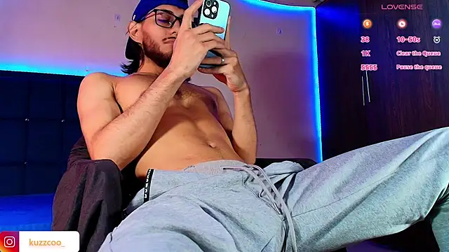 kuzzcoo online show from November 2025 02:43:02 PM