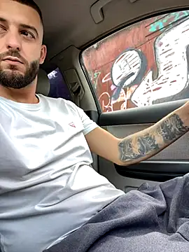 Snapshot of ElChapoGuzman95 chatting on September 2025 05:44:01 AM ElChapoGuzman95 online show from September 2025 05:44:01 AM