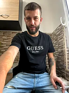 Snapshot of ElChapoGuzman95 chatting on October 2025 05:30:01 AM ElChapoGuzman95 online show from October 2025 05:30:01 AM