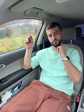 Snapshot of ElChapoGuzman95 chatting on November 2025 07:30:02 AM ElChapoGuzman95 online show from November 2025 07:30:02 AM