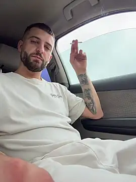 Snapshot of ElChapoGuzman95 chatting on November 2025 08:40:01 AM ElChapoGuzman95 online show from November 2025 08:40:01 AM