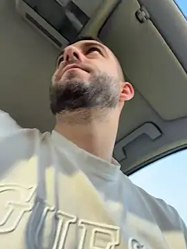 Snapshot of ElChapoGuzman95 chatting on April 2026 05:30:01 AM ElChapoGuzman95 online show from April 2026 05:30:01 AM